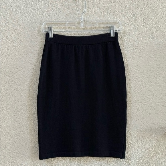 St. John Collection Skirt Santana Knit Pencil Cut Wool Classic Chic Black 2 - Picture 3 of 10